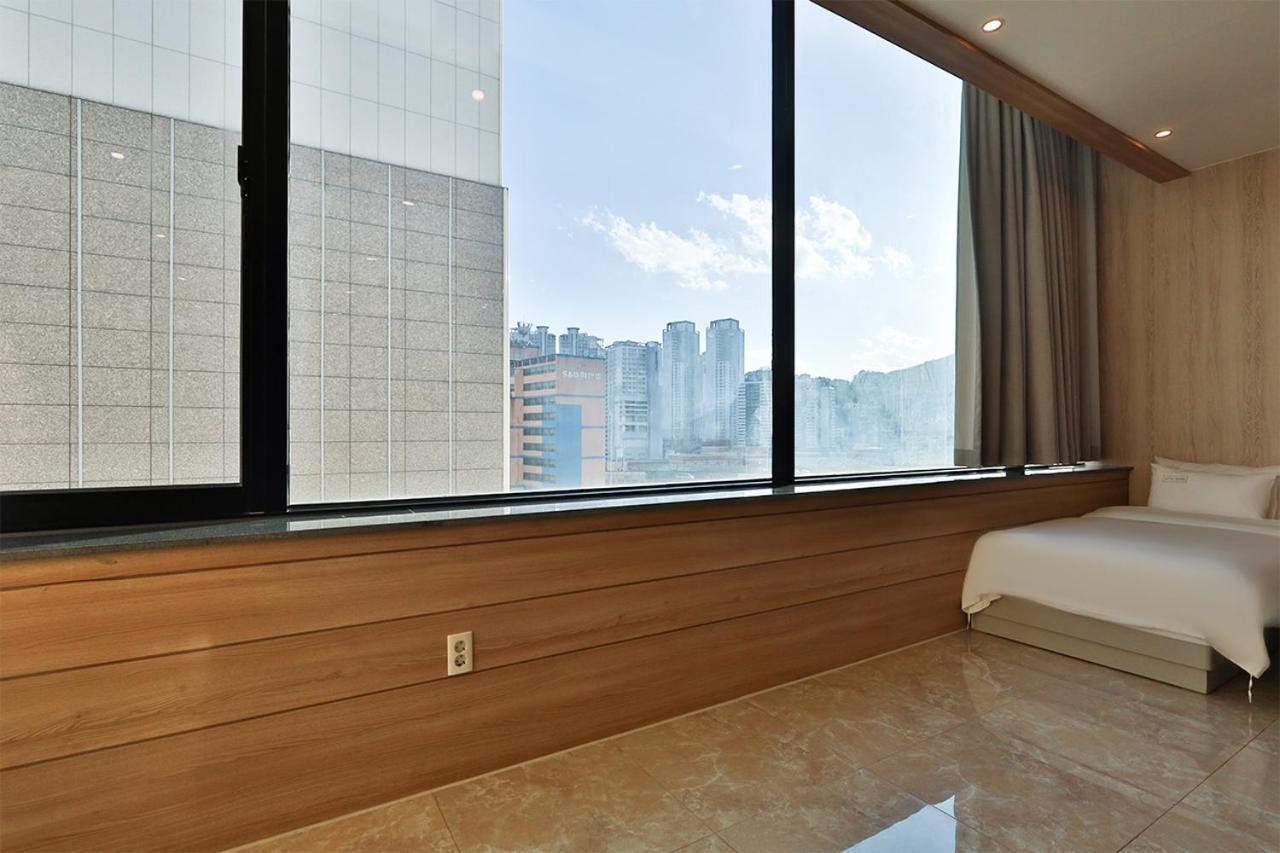 Seomyeon Ib Hotel Busan Eksteriør bilde