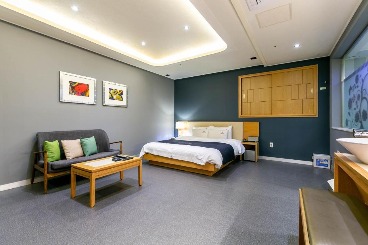 Seomyeon Ib Hotel Busan Eksteriør bilde